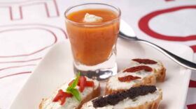 Gaspacho De Tomate Chantilly Sal E Aux Herbes Facile Et Rapide