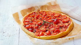 Tarte fine tomates et pesto facile et rapide découvrez les recettes