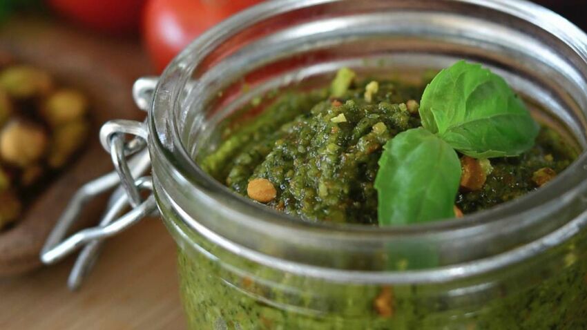 Pesto De Pistaches Au Basilic Facile Et Rapide D Couvrez Les Recettes