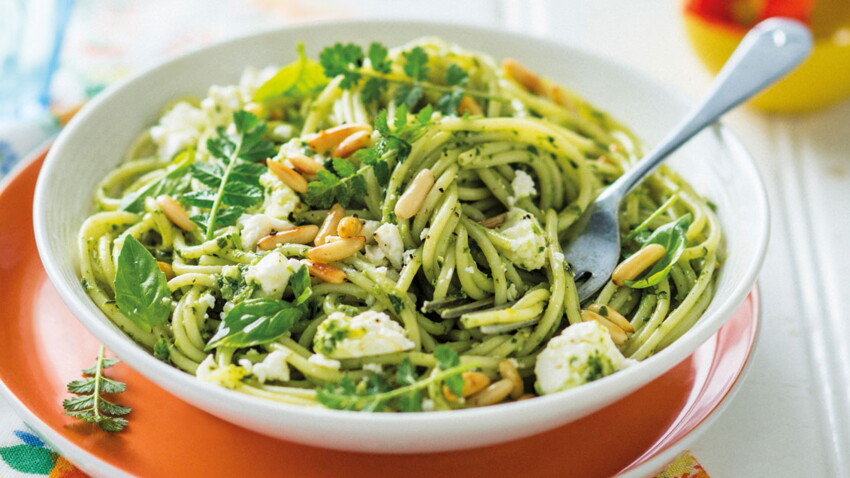 Spaghettis Au Pesto Et Feta Facile Et Rapide D Couvrez Les Recettes