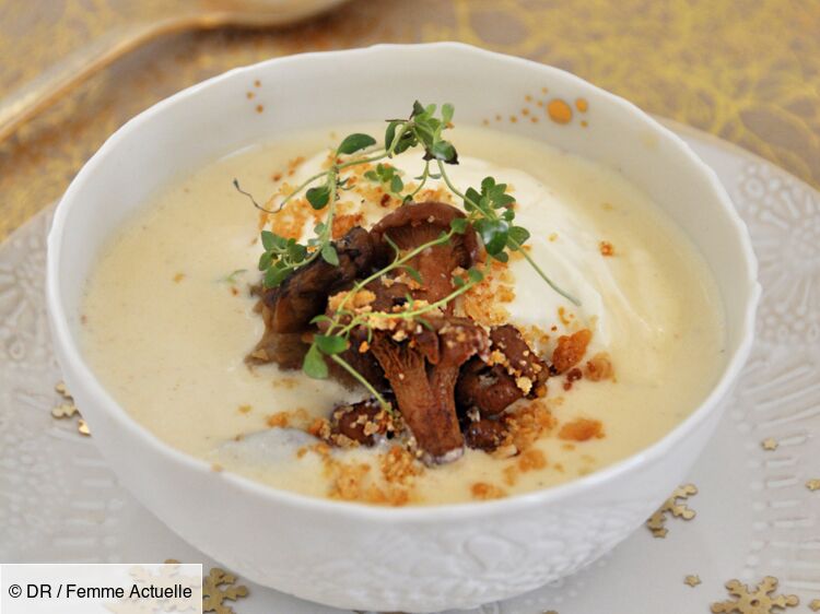 Velouté de parmesan à la crème de calisson et champignons des bois