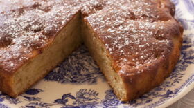 Gâteau moelleux aux pommes et canelle facile et rapide découvrez les