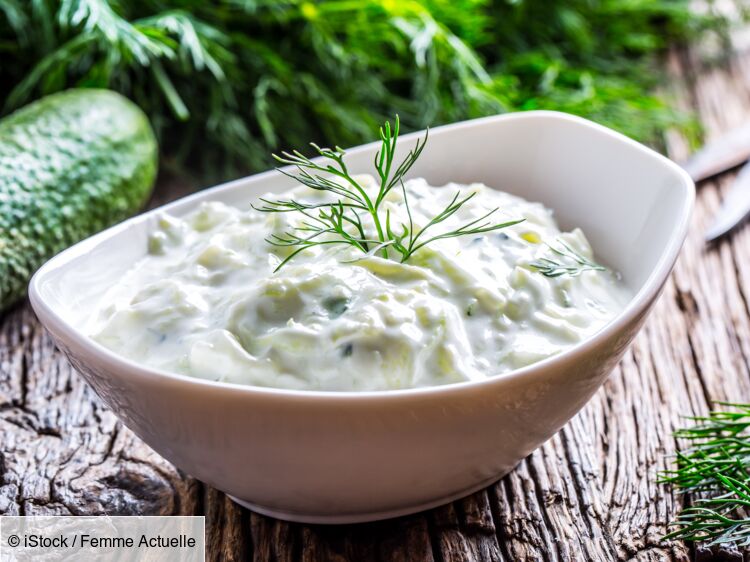 Sauce Au Yaourt Et Aux Herbes Facile Et Rapide D Couvrez Les Recettes