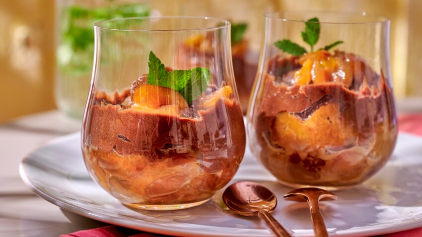 Verrines de mousse choco et mirabelles poêlées facile et rapide