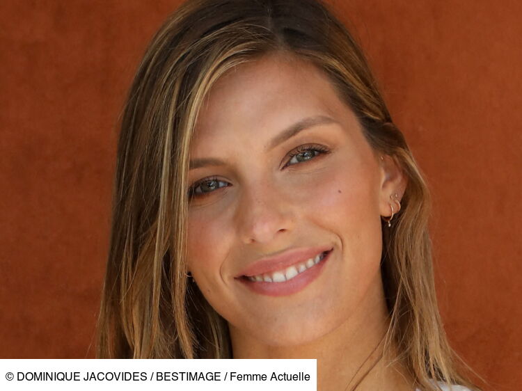 Camille Cerf Affolante En Caraco Lingerie Et Slip Taille Basse Femme Actuelle Le Mag