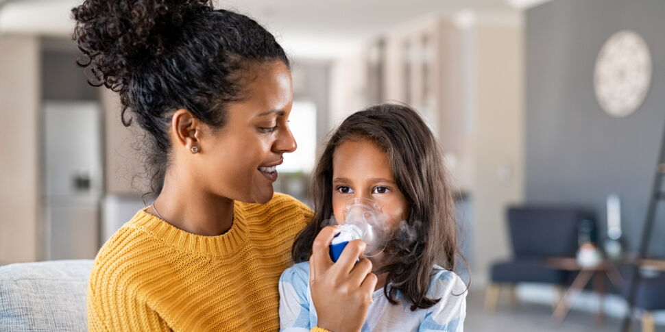 Asthme causes symptômes traitement de fond comment réagir en cas