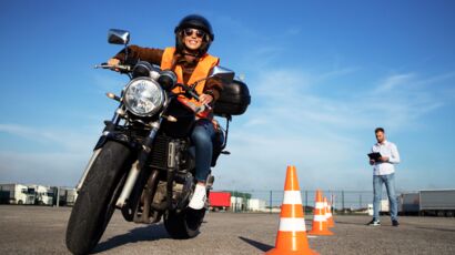 Peut On Conduire Une Moto Ou Un Scooter Si L On Porte Un Short