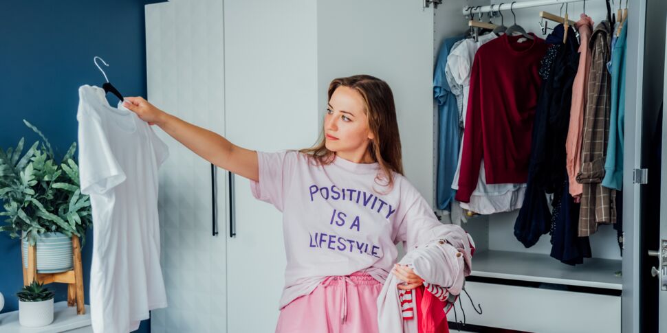 Dans quelle poubelle faut il jeter les vêtements usagés Femme