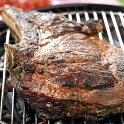 Côte de bœuf marinée à l'argentine grillée au barbecue pour 6 personnes -  Recettes - Elle à Table