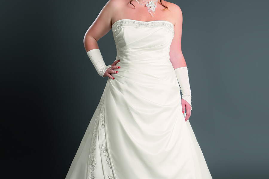 Mariage 2021 : les plus belles robes de mariée grande taille - Femme