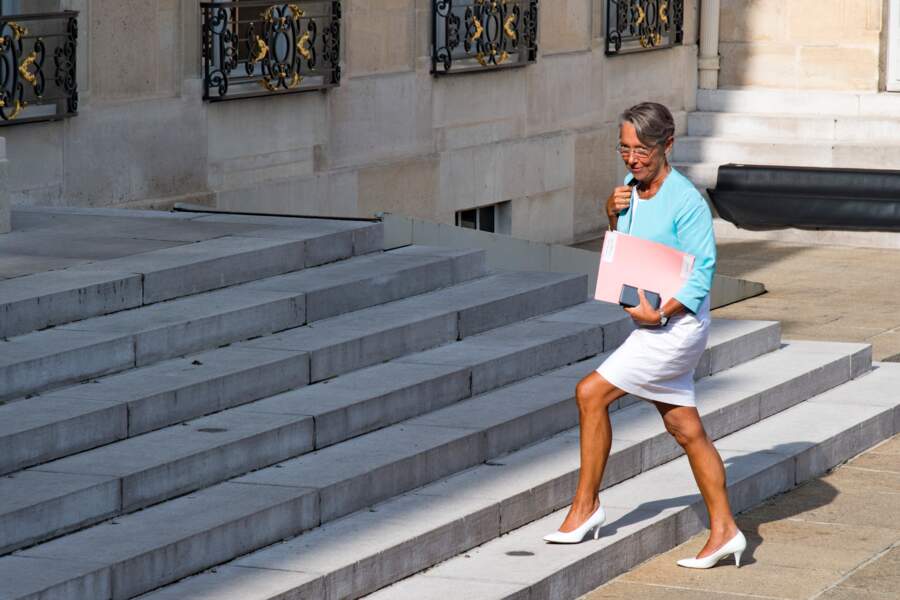 Qui est Elisabeth Borne, la nouvelle ministre de l'écologie qui