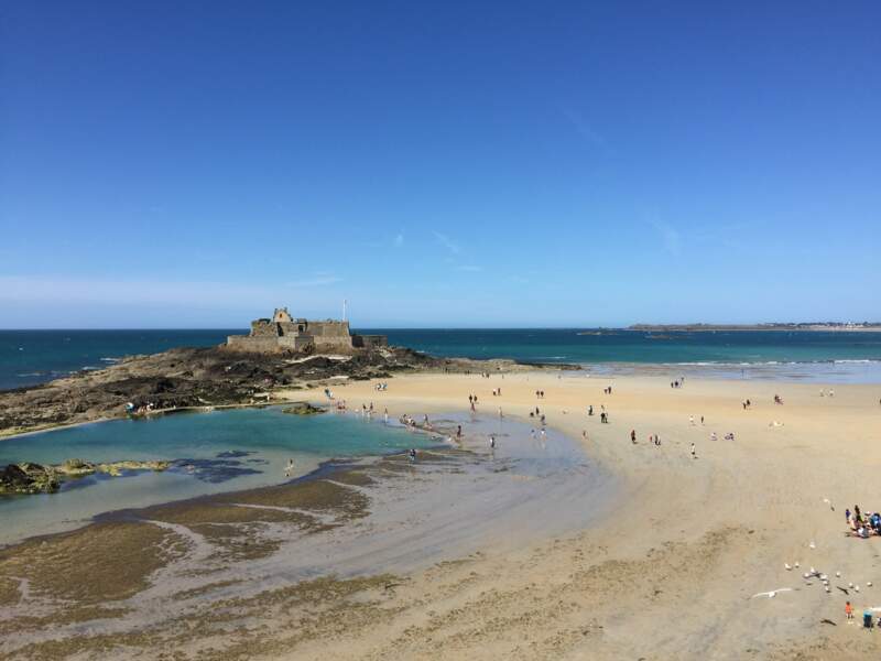 Saint Malo La Ville Corsaire Femme Actuelle