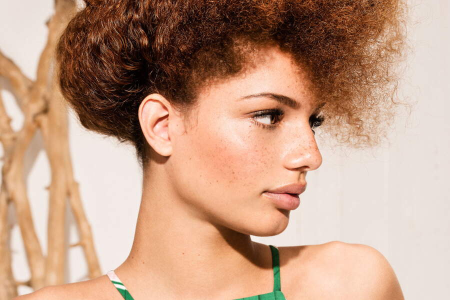 Cheveux crépus, les tendances coupe et coiffure à adopter - Femme Actuelle