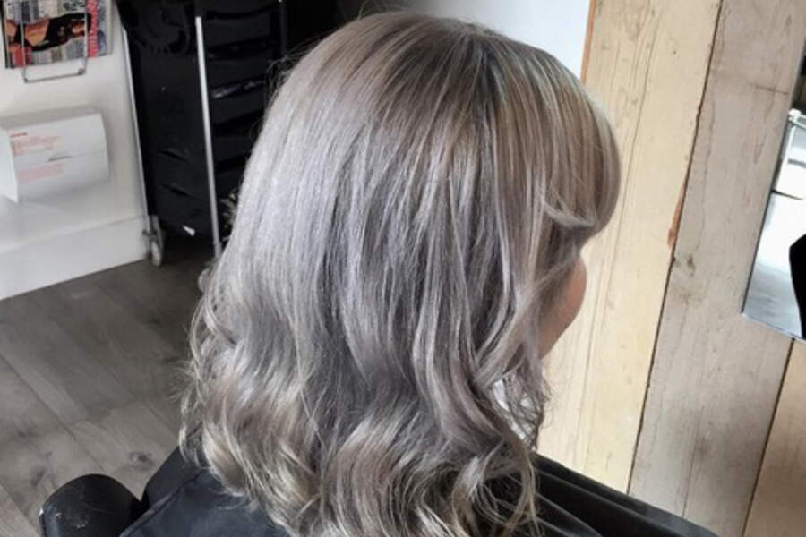 20 idées de coupes et coiffures pour cheveux blancs - Femme Actuelle