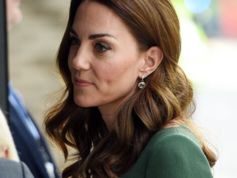 Kate Middleton sublime en robe verte près du corps. Toutes les photos de la duchesse de Cambridge