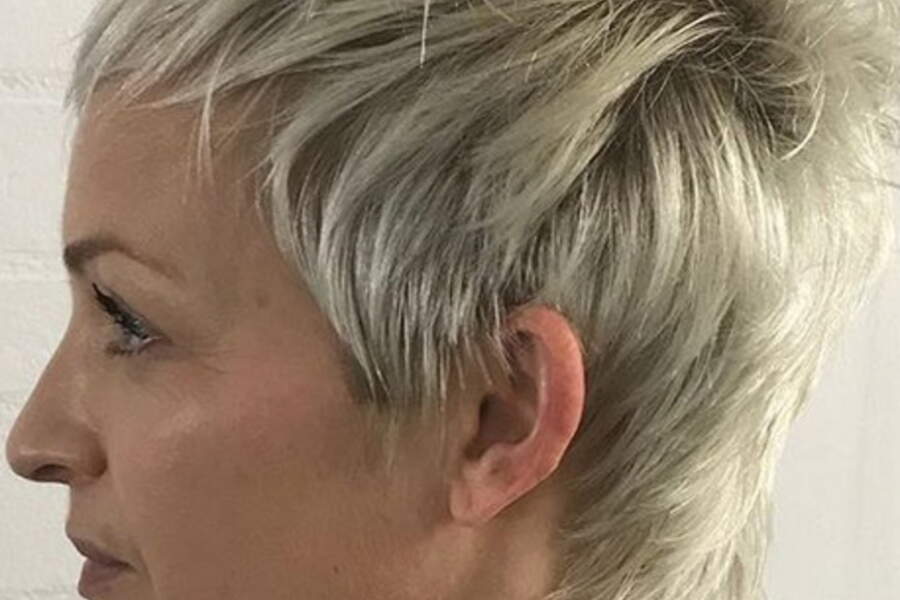 Cheveux blancs : 15 coupes courtes pour les sublimer - Femme Actuelle