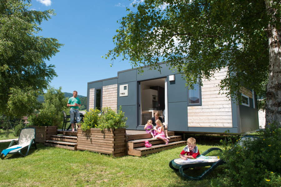 Rétrospective Du camping à l'hôtellerie de plein air Femme Actuelle