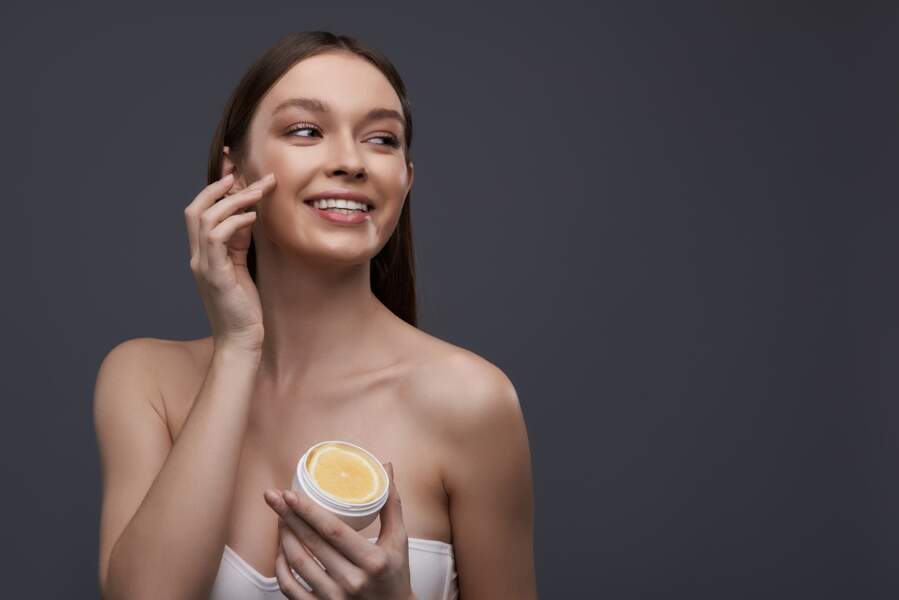 Le citron : exfoliant et adoucissant
