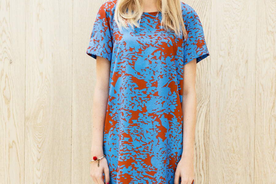 Robe Française En Soie 100% – Taille Petite (PM), Bleue, Ligne A, Occasion Très Bon état