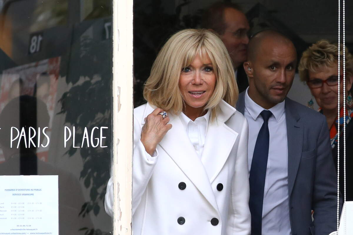 Brigitte Macron Son Tr s Sexy Garde Du Corps Fait Sensation Femme 