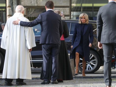Brigitte Macron très chic pour rendre hommage à Notre-Dame de Paris, elle ressort l’une de ses robes préférées