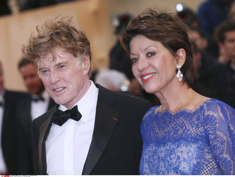 Robert Redford, Ici Avec Sa Femme Sybille Szaggars, Fait Chevalier De