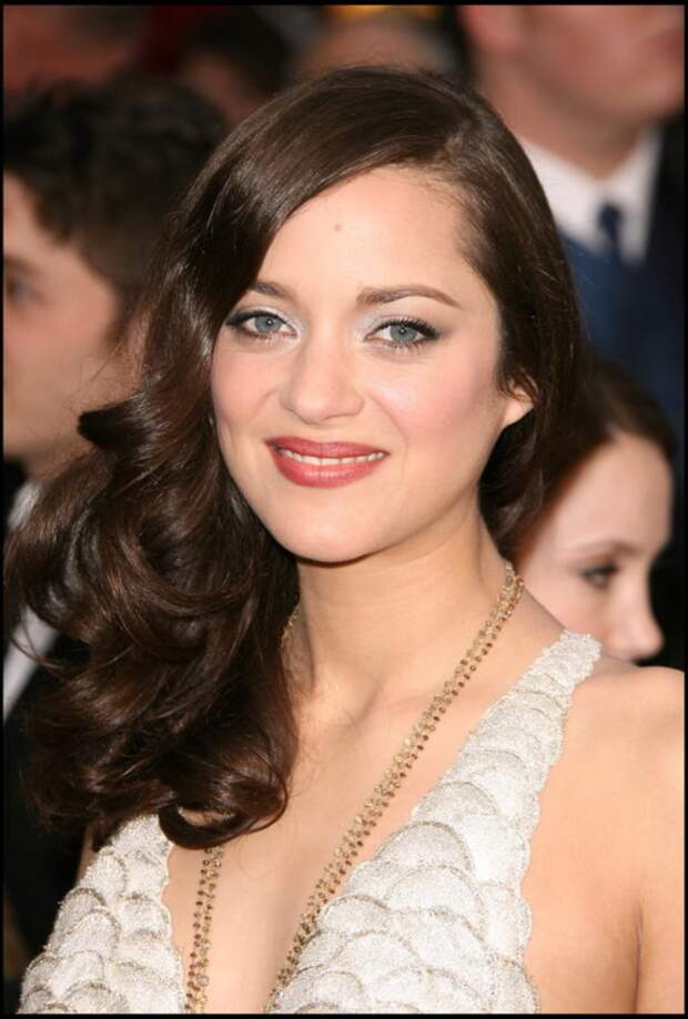 Les plus beaux looks beauté de Marion Cotillard Femme Actuelle