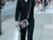 Cate Blanchett et son petit sac métallisé