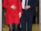 La Duchesse de Cambridge fait une entorse au protocole en robe courte à Manchester lors d'un sommet sur l'Enfance 