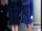 Brigitte Macron : tailleur bleu électrique