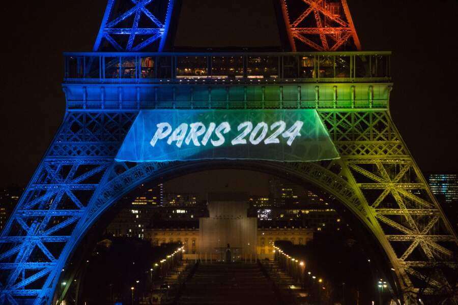 Illuminations de la Tour Eiffel Femme Actuelle