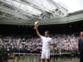 Roger Federer a pu recevoir l'ovation du public pour sa huitième victoire à Wimbledon