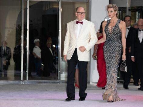 Photos - Charlène de Monaco ose le sexy pour le 70ème Gala de la Croix-Rouge