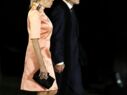 Brigitte Macron ose une robe courte et satinée, et surprend l’assemblée !
