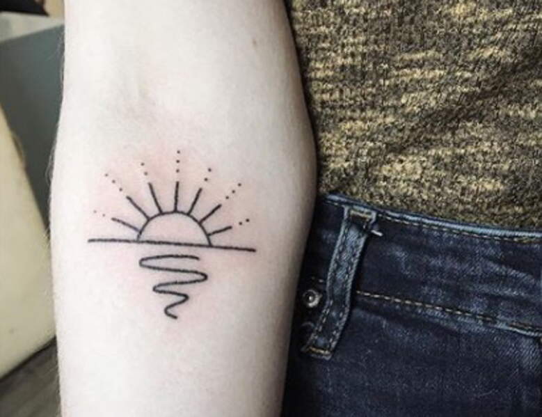 15 idées originales de tatouages soleil - Femme Actuelle