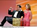 José Garcia et sa femme Isabelle Doval remettent un prix lors de la 28ème cérémonie des Césars 2003.
