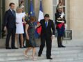 Emmanuel et Brigitte Macron saluent le Président du Guatemala à la sortie de l'Elysée