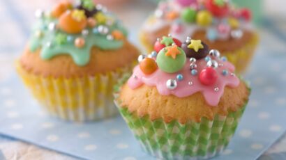 Glaçage, pâte à sucre, caramel… : décorez vos gâteaux comme un pro