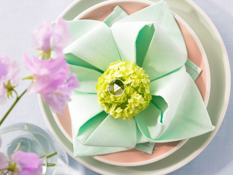Pliage Serviette Fleur De Nenuphar Pliage de serviette : fleur de nénuphar : Femme Actuelle Le MAG
