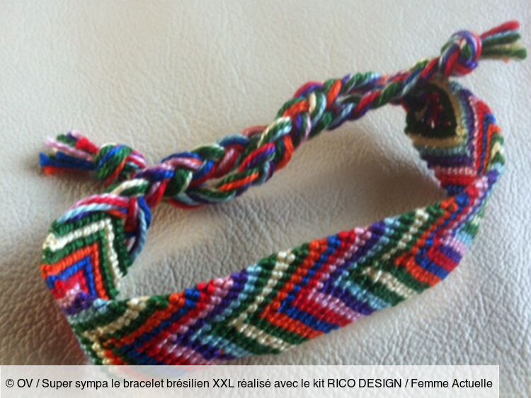 Un bracelet brésilien large en chevrons : Femme Actuelle Le MAG