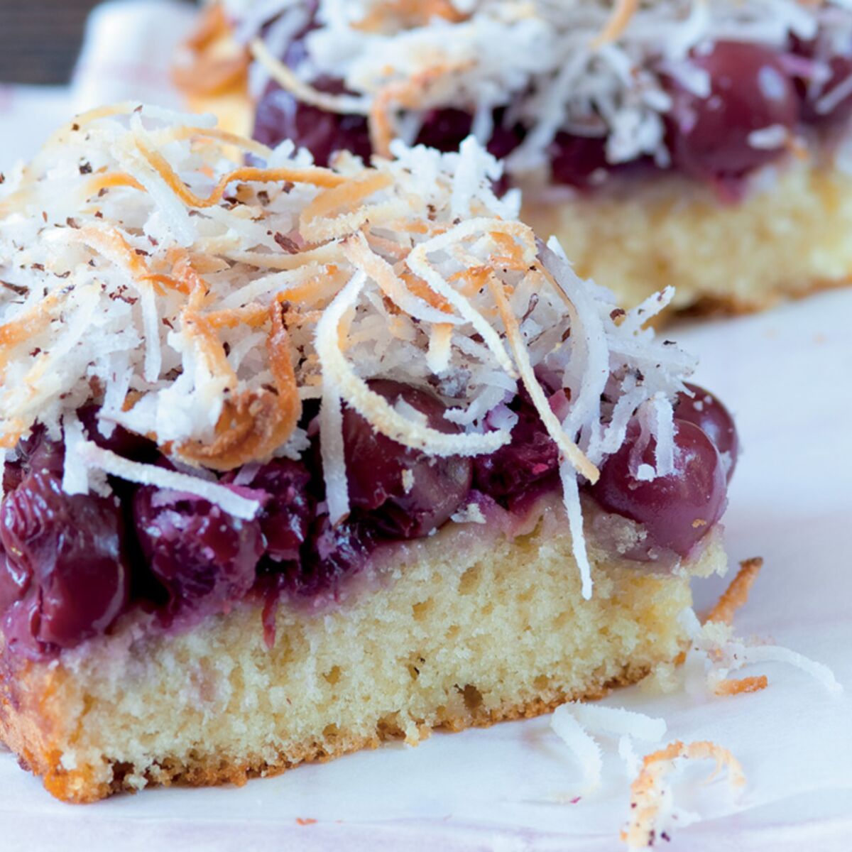 Gateau Nantais Aux Griottes Confites Et Noix De Coco Femme Actuelle Le Mag