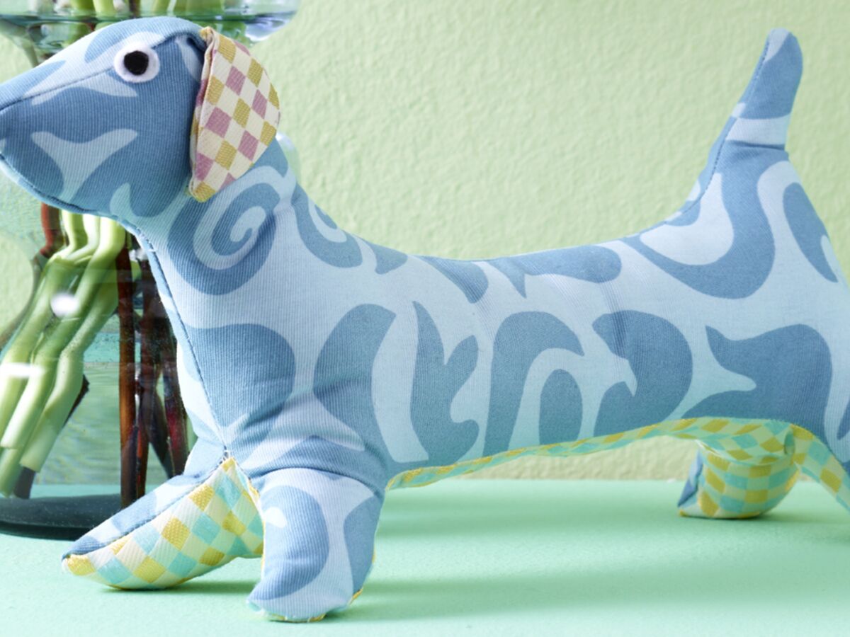 DIY animaux : coudre un jouet pour chien en forme d'os - Marie Claire