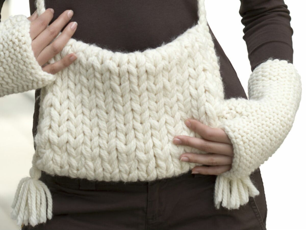 Modele tricot du patron moufles enfant écru en laine tricotées main