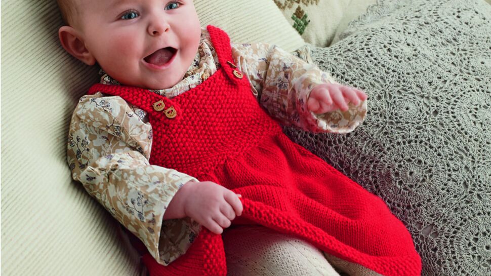 Robe rouge à bretelles pour bébé