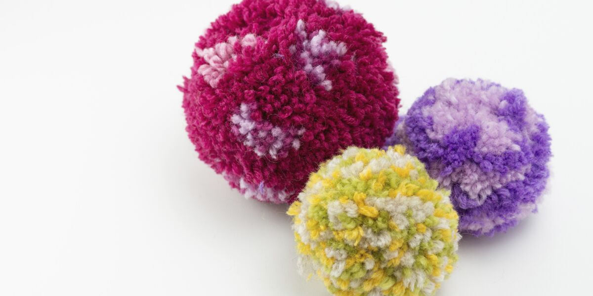 DIY : comment fabriquer facilement des pompons de pom pom girl : Femme  Actuelle Le MAG