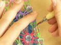 Bracelet élastique Rainbow Loom : la fleur ou Starburst