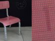 Une chaise d'école customisée