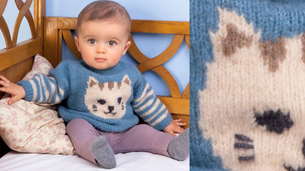 Le pull layette rayures et chat