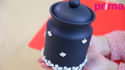 Porcelaine froide : relooker un pot de confiture facilement : Femme  Actuelle Le MAG
