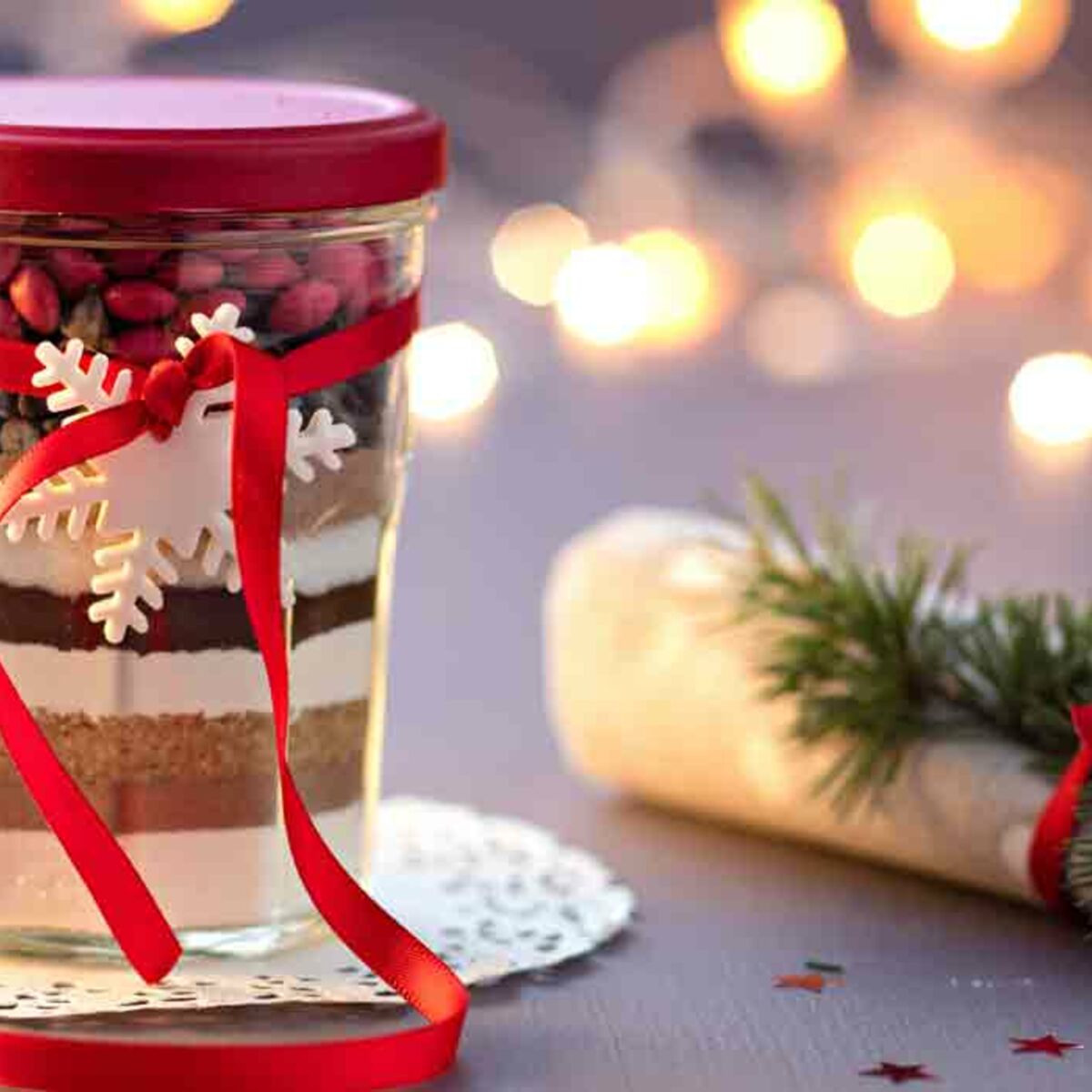 Cookies jar, kit à chocolat chaud, alcools arrangés : nos idées de cadeaux  d'assiettes gourmands à faire pour Noël : Femme Actuelle Le MAG